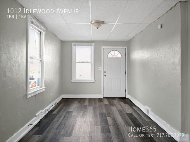 Building Photo - 1012 Idlewood Ave