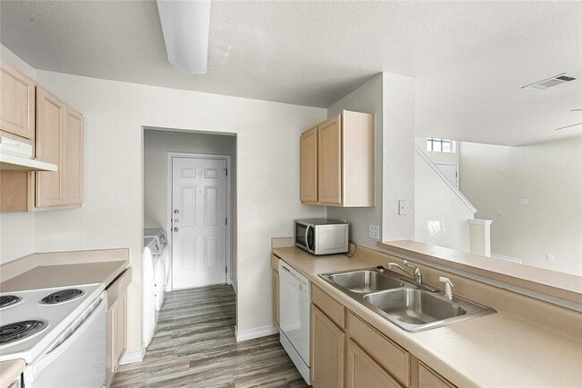 Building Photo - 808 Sagewood Trail