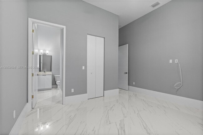 Building Photo - 9340 SW 177th St