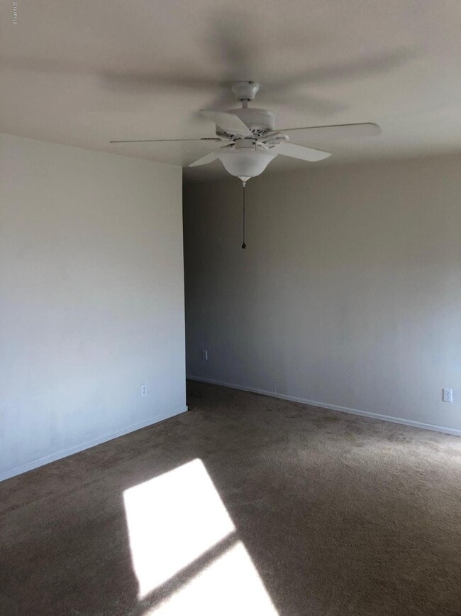 Building Photo - 18041 W Caribbean Ln