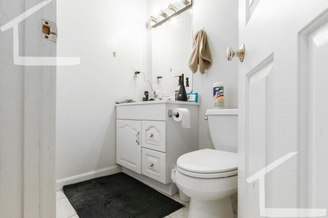 Building Photo - Large Townhouse in Allston, Parking Included, Laundry is in the Unit, Central Heat/AC, Deck