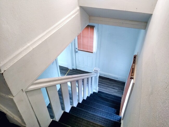 Building Photo - 1029 S 17th St