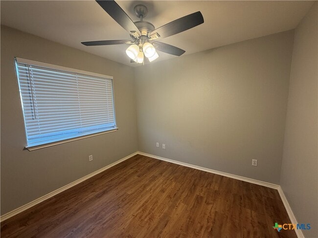 Building Photo - 2752 FM1044