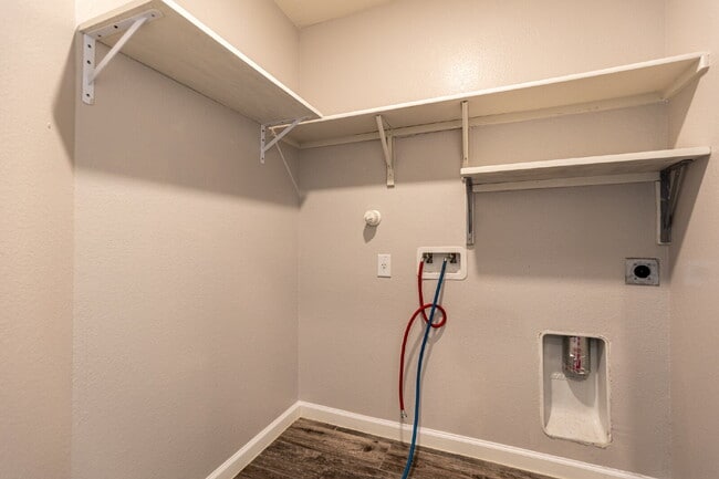 Building Photo - 6414 Dynamic Sound