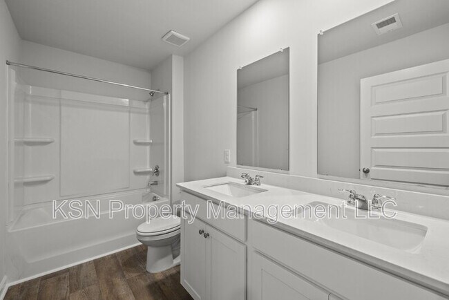 Building Photo - 129 Azure Dr