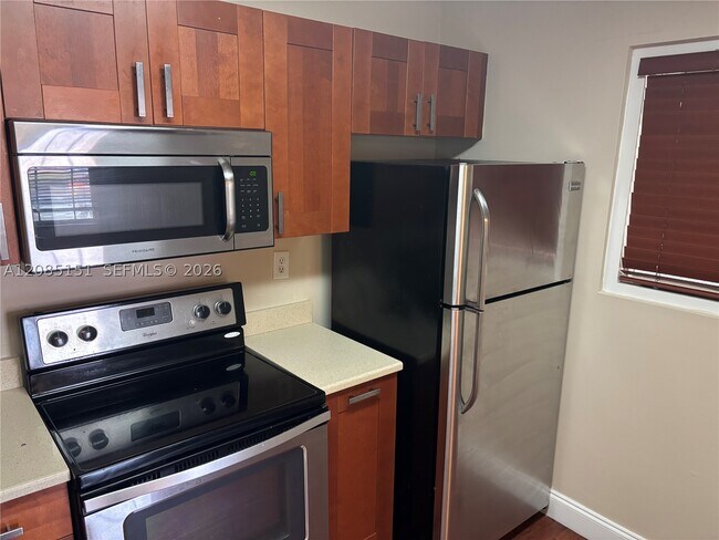 Building Photo - 10521 Mahogany Key Cir