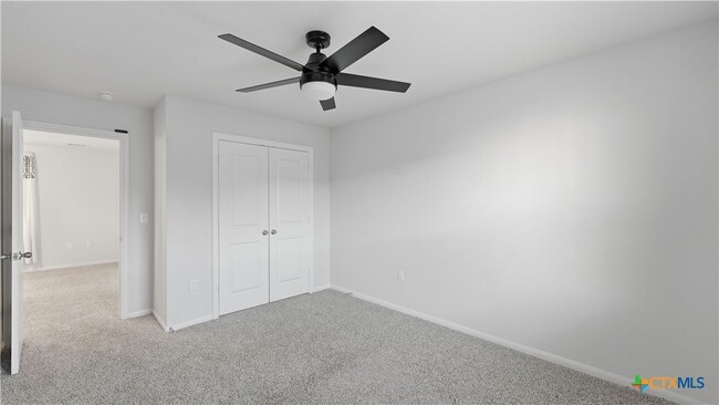 Building Photo - 324 Kenai Dr