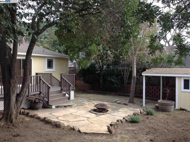 Building Photo - 38077 Canyon Heights Dr