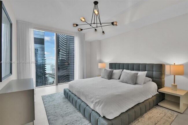 Building Photo - 88 SW 7th St