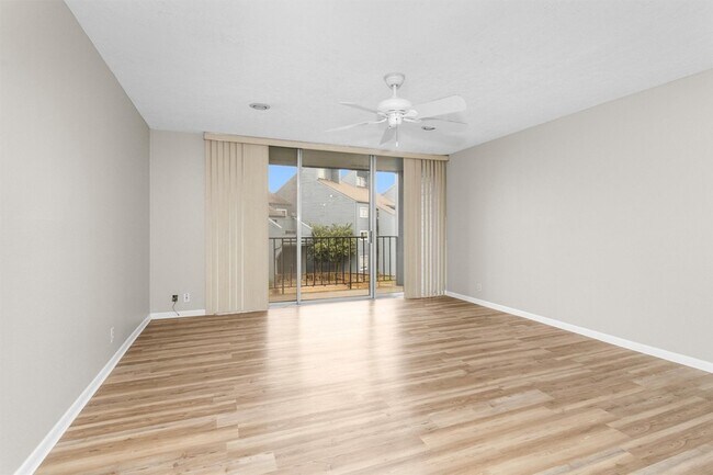 Building Photo - 12500 Melville Dr