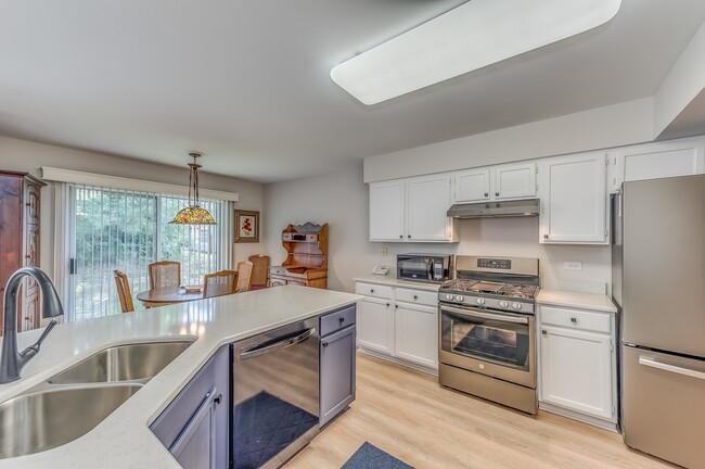 Building Photo - 1108 Wickfield Ct