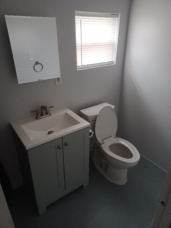 Building Photo - 0 W Shore Rd