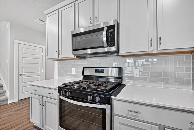 Building Photo - 13126 Lago Acero