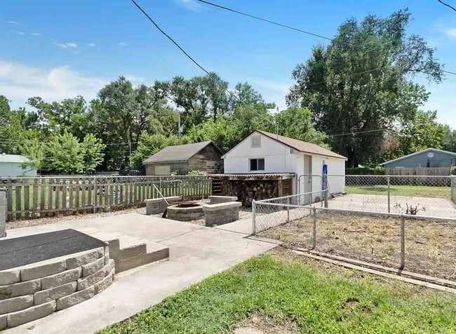 Building Photo - Ogden Location!