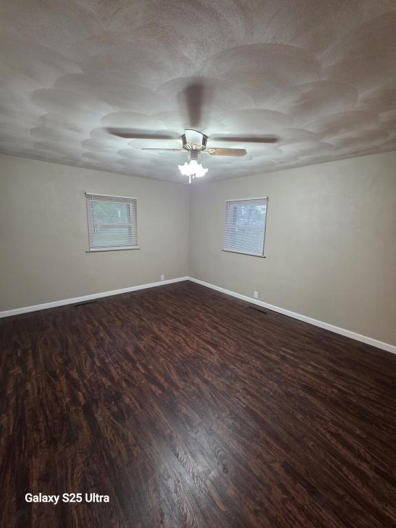 Building Photo - 623 W Main St