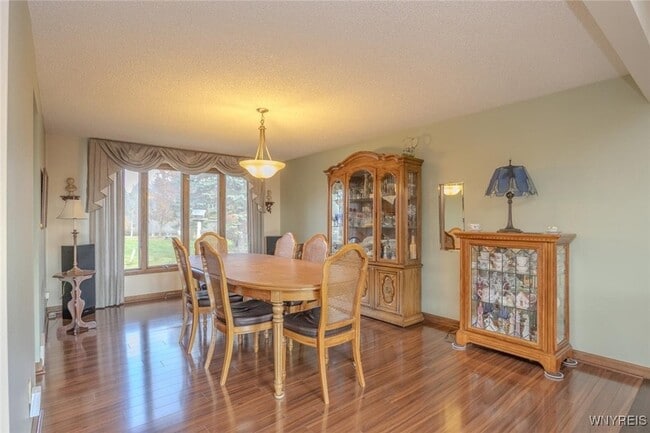 Building Photo - 6784 Bear Ridge Rd