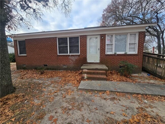 Building Photo - 206 S 7th St