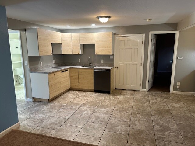 Building Photo - 1155 Stanton St