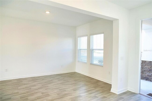 Building Photo - 3048 Ella Wy