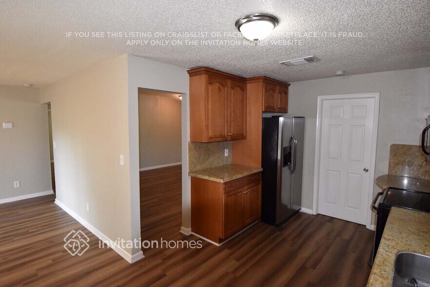 Building Photo - 4031 N 66th Ave