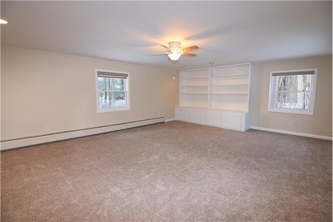 Building Photo - 19 Rustic Dr