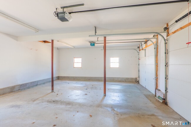 Building Photo - 9 Pleasant St