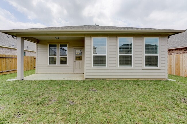Building Photo - 1229 Red Hills Dr