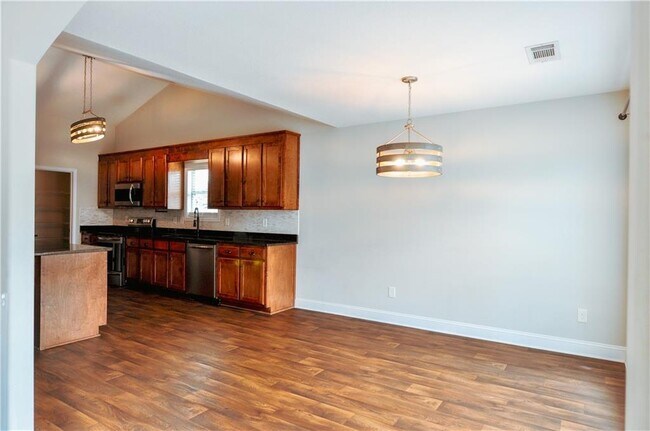 Building Photo - 691 River Mist Cir