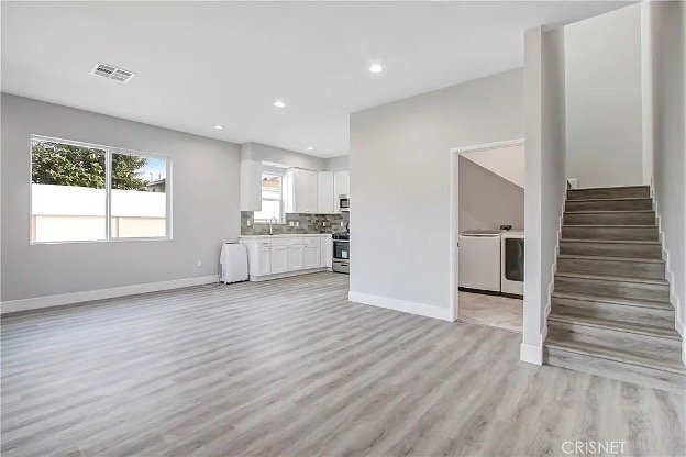 Building Photo - 13859 Valerio St