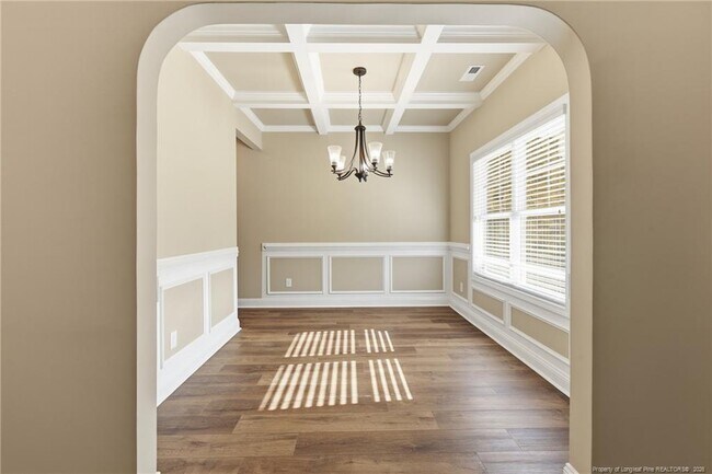 Building Photo - 206 Leland Ln