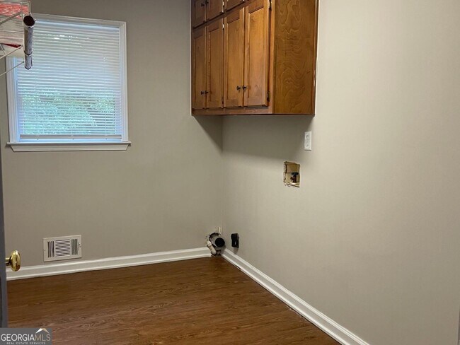 Building Photo - 60 Sentry Oak Ct
