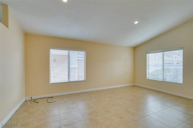 Building Photo - 744 Gritty Garnet Ave