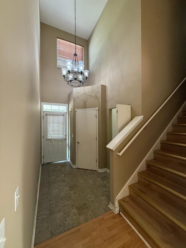 Building Photo - 2376 Sunrise Ct
