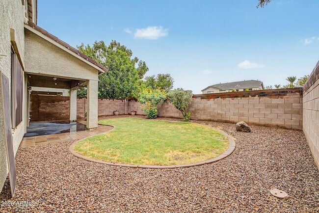 Building Photo - 3983 S Crosscreek Dr