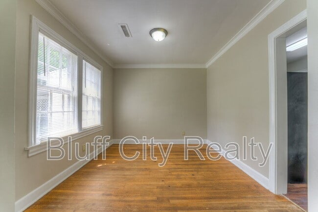 Building Photo - 778 Goodman St