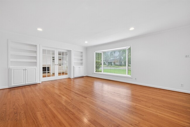 Building Photo - 5643 Piping Rock Ln