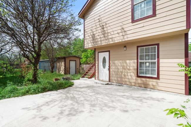 Building Photo - 1519 Schley Ave