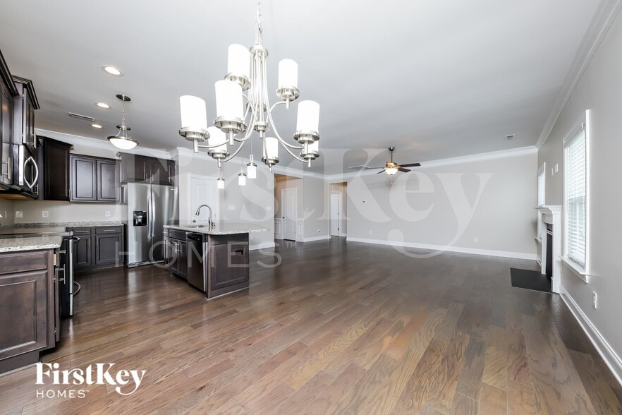 Building Photo - 115 Glenmoor Ave