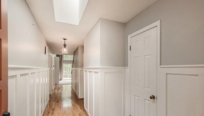 Building Photo - 38 Argyll Dr