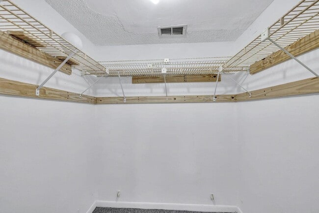 Building Photo - 9300 Lime Bay Blvd