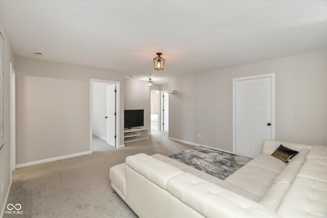 Building Photo - 7228 Lockford Walk N