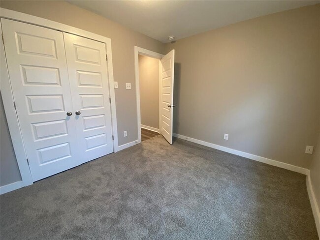 Building Photo - 6402 Auburn Dr
