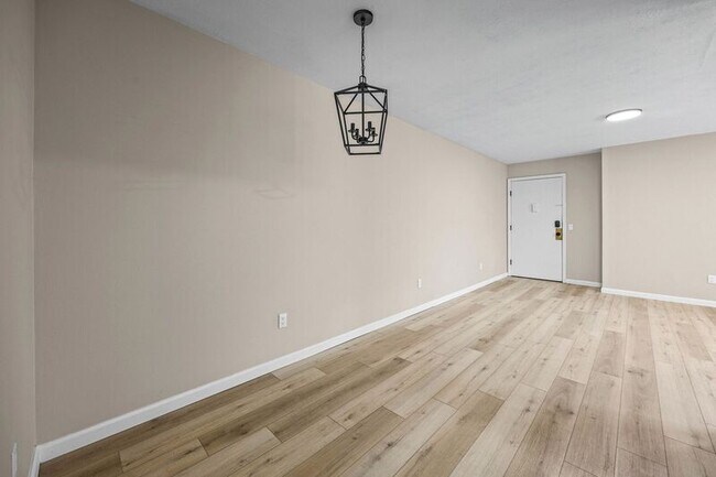 Building Photo - 35 Oakmount Ave