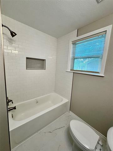 Building Photo - 10415 Losa Dr