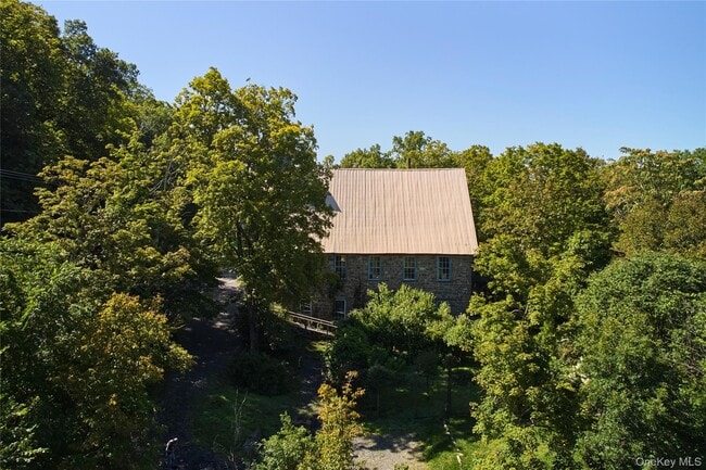 Building Photo - 1883-1213 NY-213