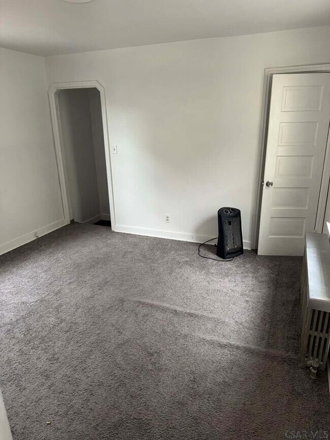 Building Photo - 145 Hudson St