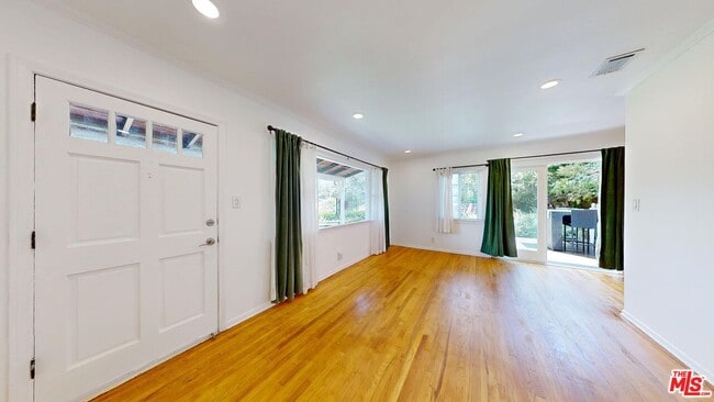 Building Photo - 1410 Dartmouth Dr