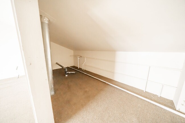 Building Photo - 1617 32nd St