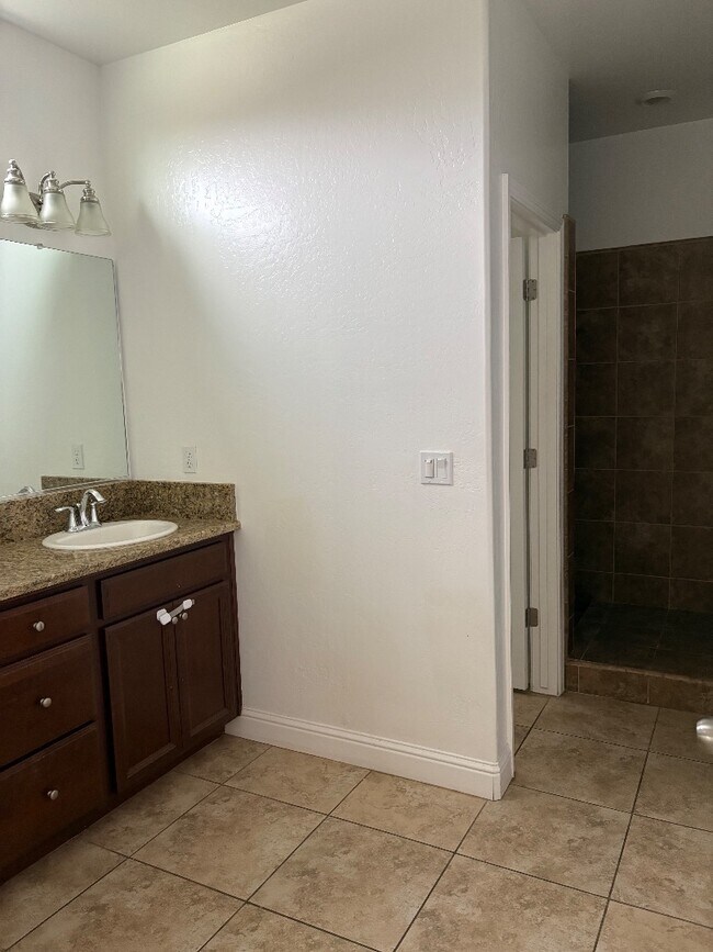 Building Photo - 3806 N Alamos Ave