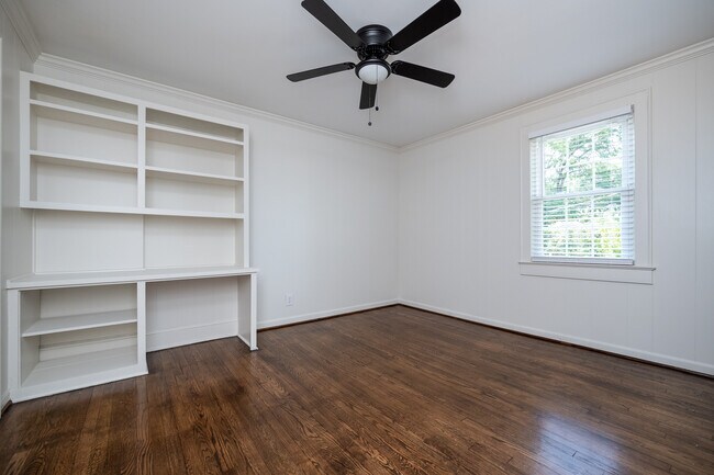 Building Photo - 114 Newman St